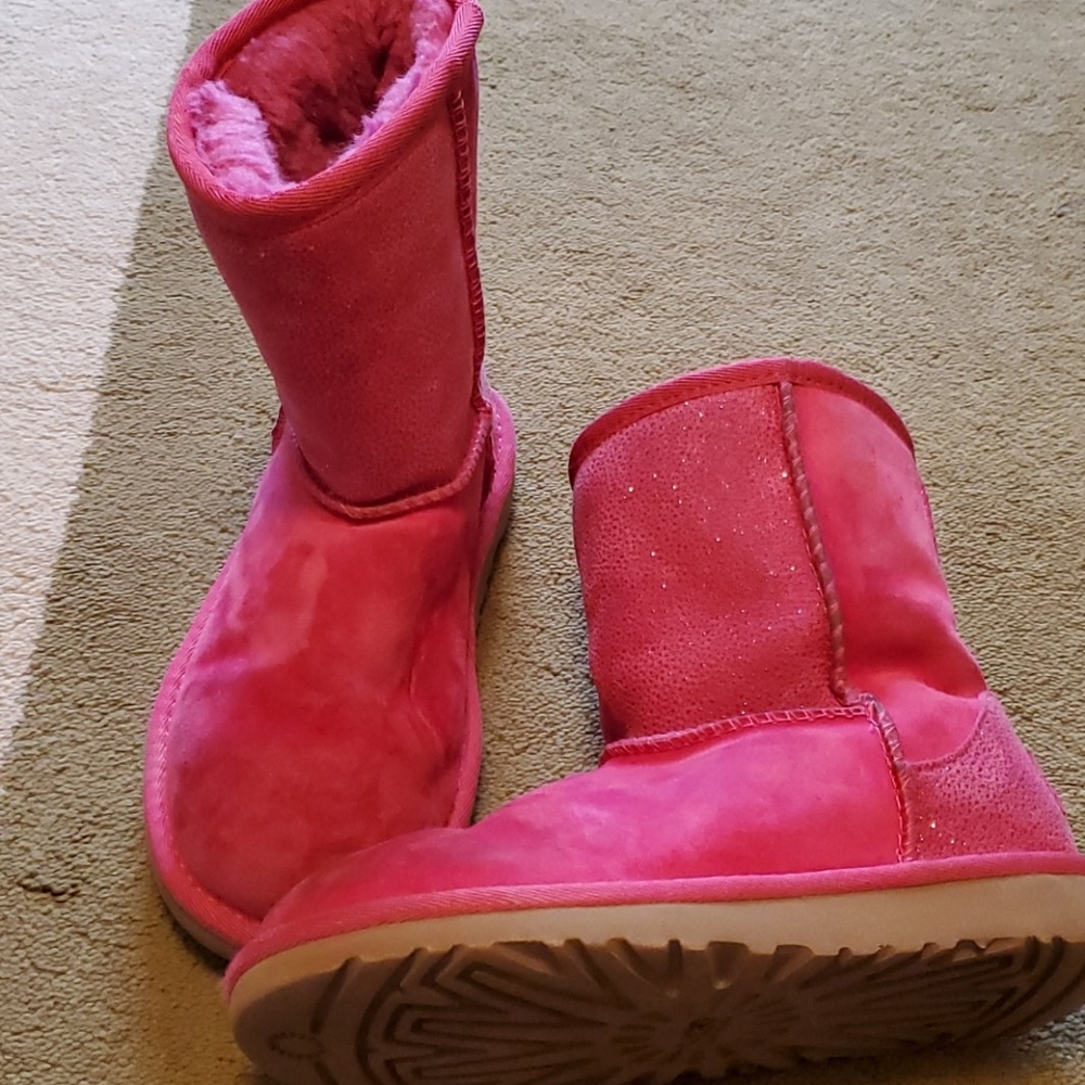 Pink Uggs